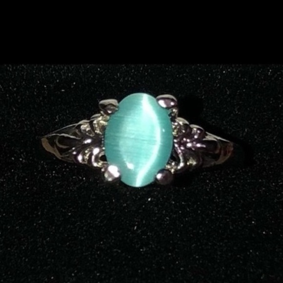 Light Blue Cat Eye Stone Silver Solitaire Ring 6 stamped 14k cats - Picture 1 of 5